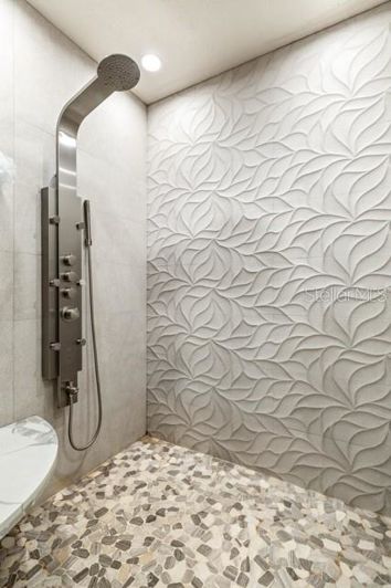 Image No.36-3 Bed House for sale