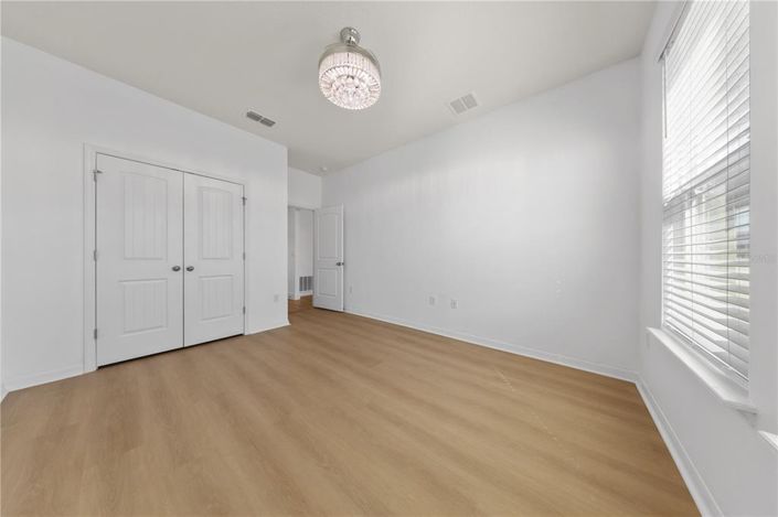 Image No.24-5 Bed House for sale