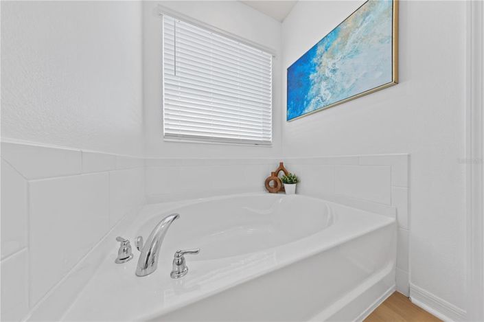 Image No.39-5 Bed House for sale