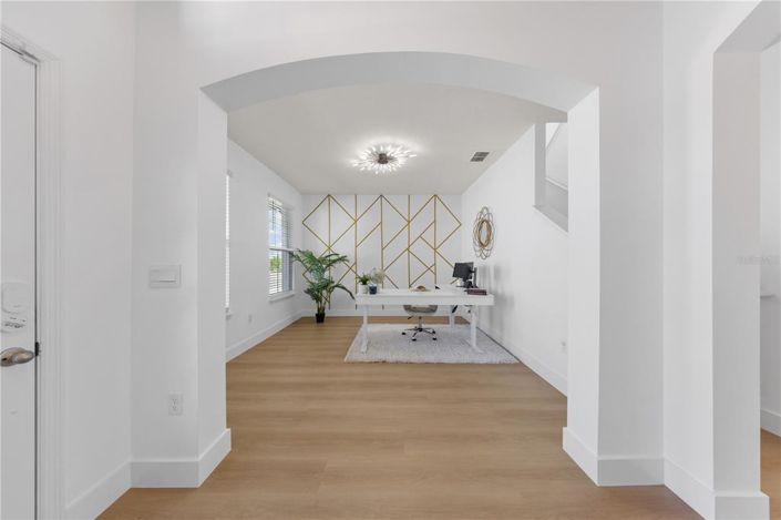 Image No.4-5 Bed House for sale