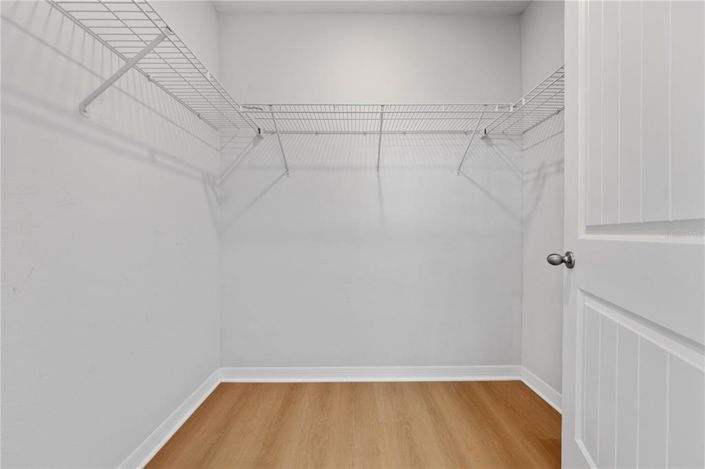 Image No.50-5 Bed House for sale