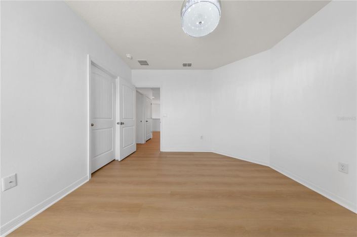 Image No.51-5 Bed House for sale