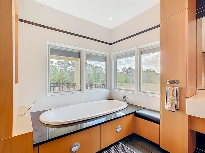 Image No.27-3 Bed House for sale