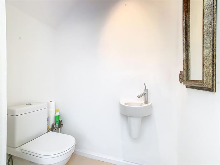 Image No.42-3 Bed House for sale