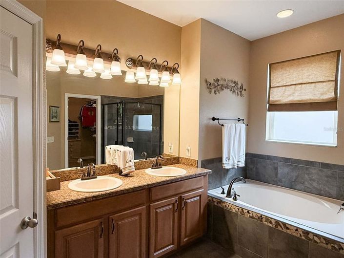 Image No.32-4 Bed House for sale