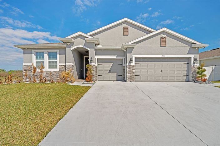 Image No.2-Maison de 4 chambres à vendre à Saint John