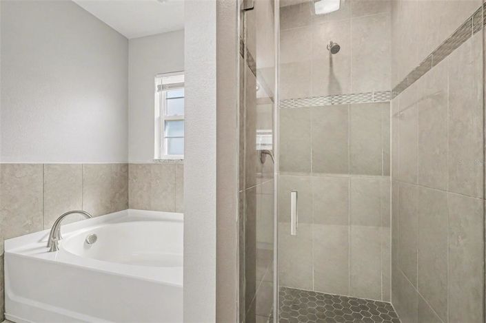 Image No.10-3 Bed House for sale