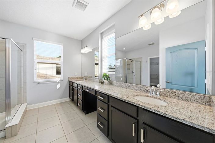 Image No.20-5 Bed House for sale