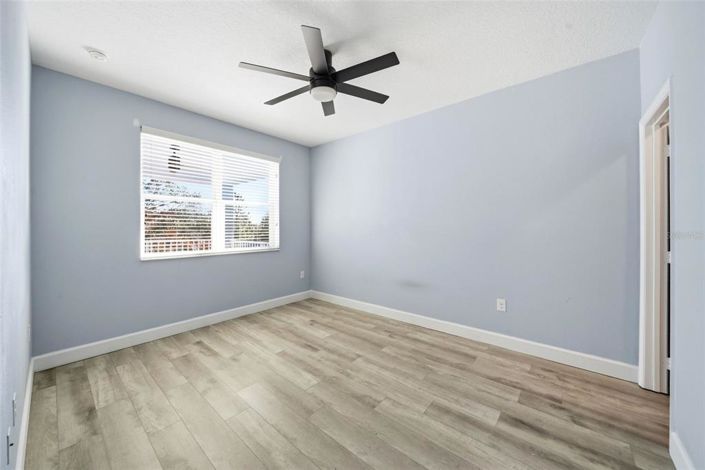 Image No.25-5 Bed House for sale