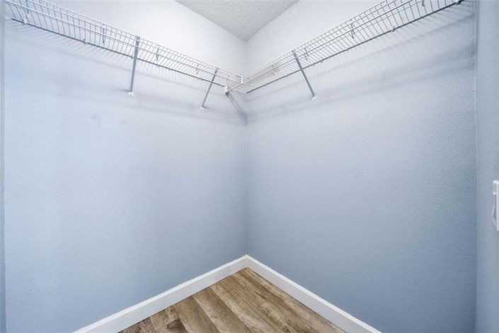 Image No.26-5 Bed House for sale