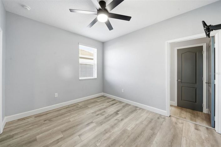 Image No.30-5 Bed House for sale