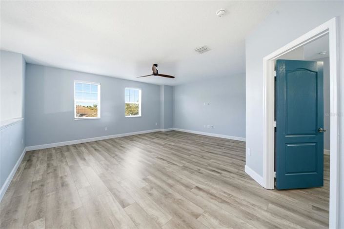 Image No.33-5 Bed House for sale