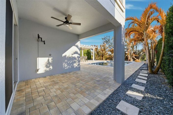 Image No.34-5 Bed House for sale