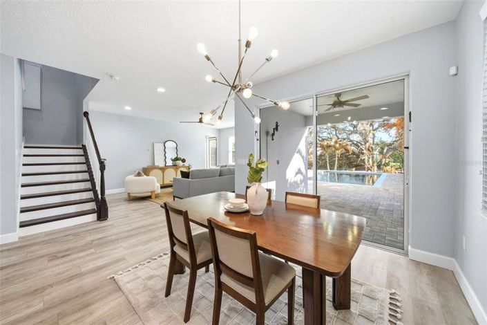 Image No.9-5 Bed House for sale