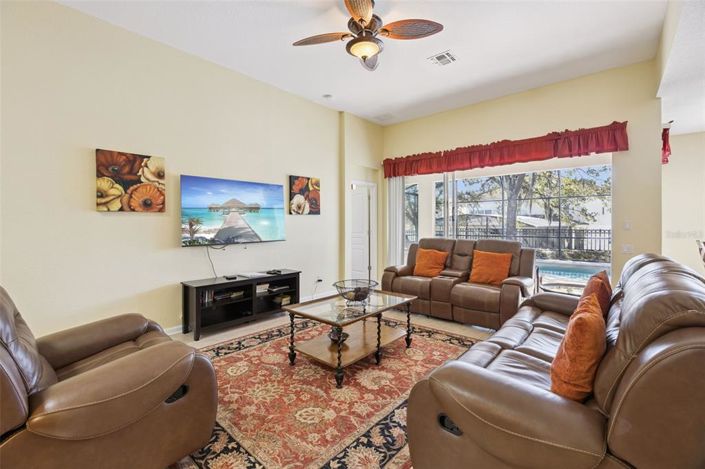 Image No.13-4 Bed House for sale