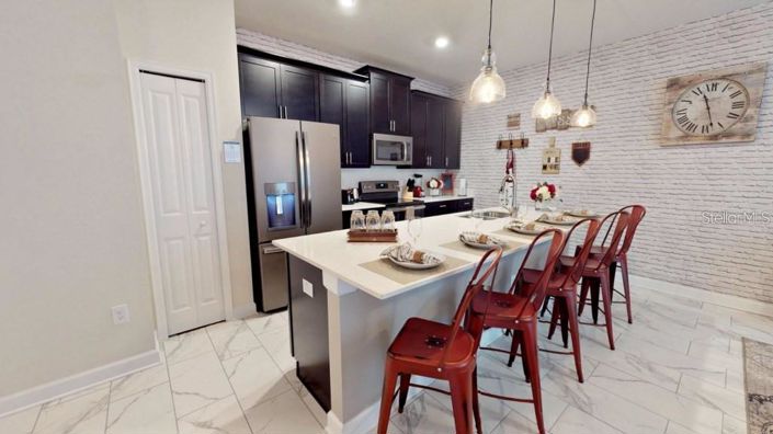 Image No.11-4 Bed Townhouse for sale