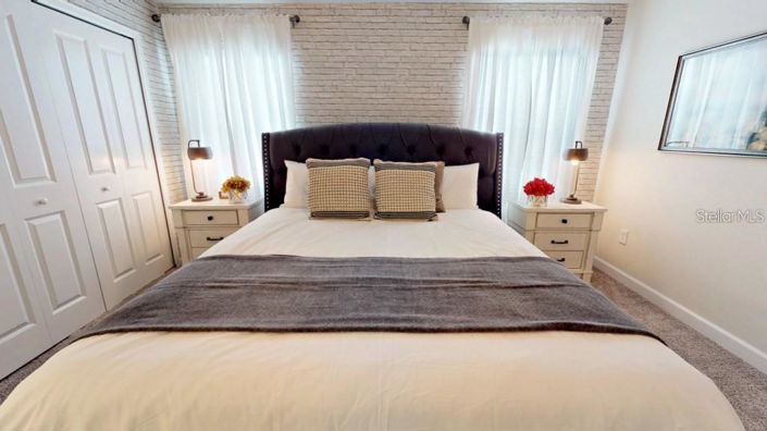 Image No.20-4 Bed Townhouse for sale