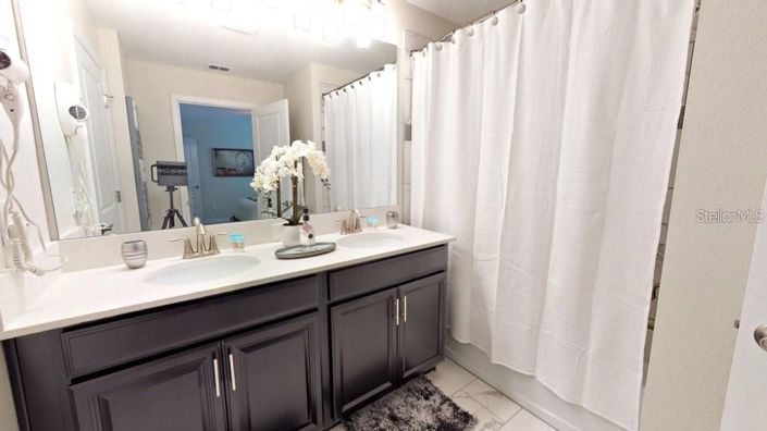 Image No.22-4 Bed Townhouse for sale