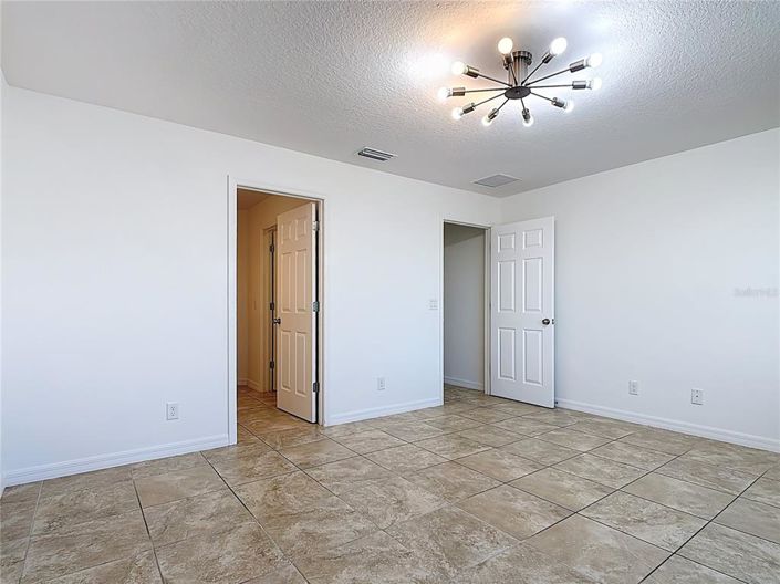 Image No.25-5 Bed House for sale