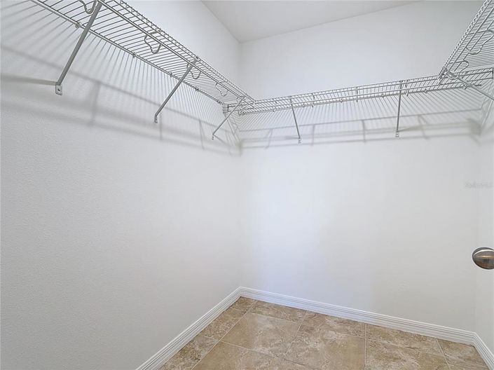 Image No.35-5 Bed House for sale