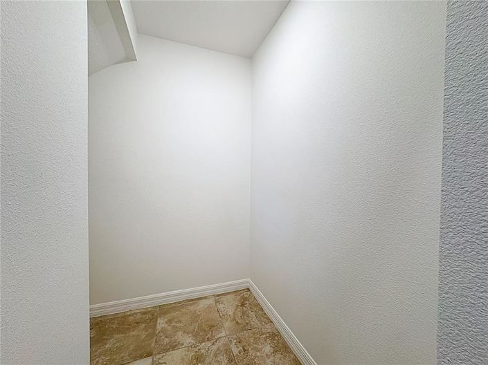 Image No.37-5 Bed House for sale