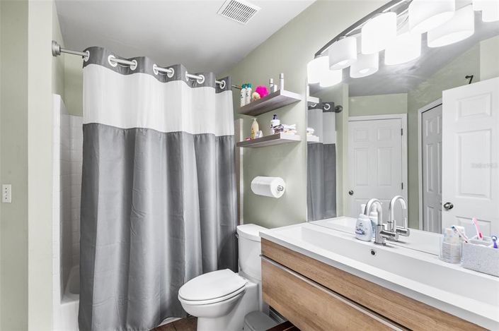 Image No.24-4 Bed House for sale