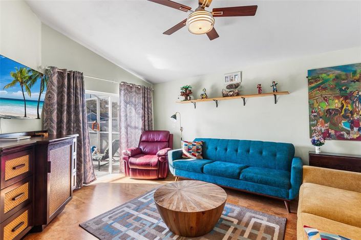 Image No.3-4 Bed House for sale