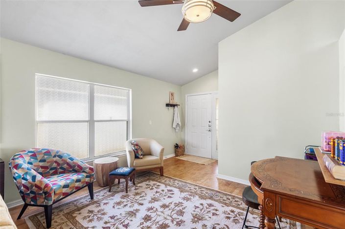 Image No.9-4 Bed House for sale