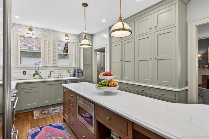 Image No.11-3 Bed House for sale