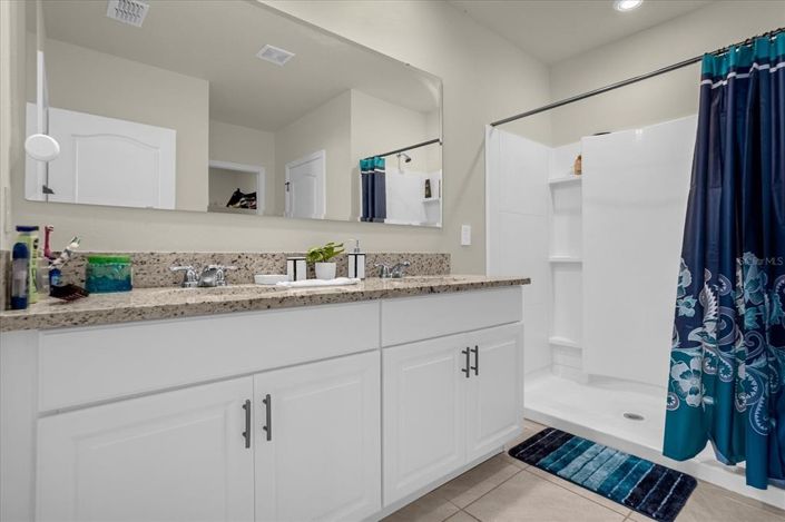 Image No.15-4 Bed House for sale