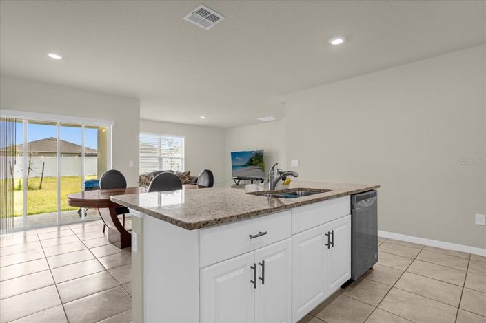 Image No.8-4 Bed House for sale