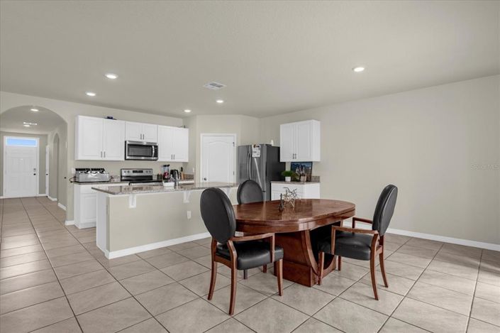 Image No.9-4 Bed House for sale