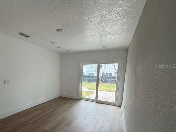 Image No.14-3 Bed House for sale