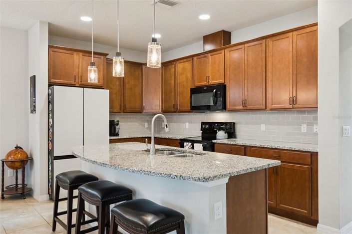 Image No.18-3 Bed House for sale