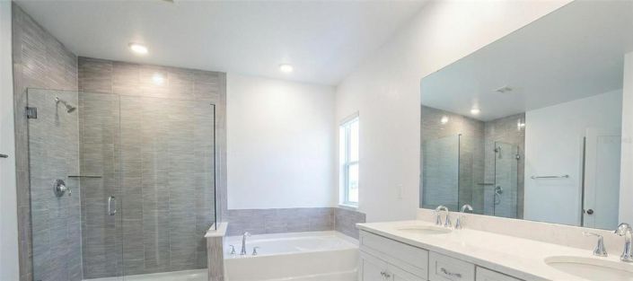 Image No.26-5 Bed House for sale