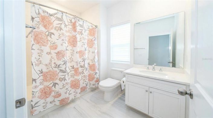 Image No.37-5 Bed House for sale