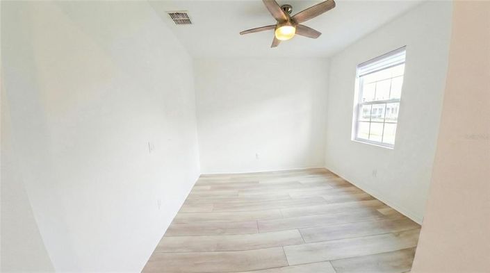 Image No.6-5 Bed House for sale