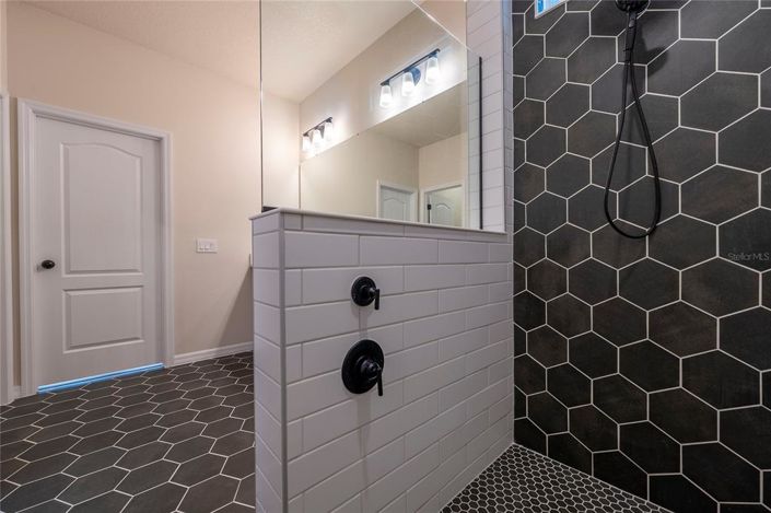 Image No.38-4 Bed House for sale