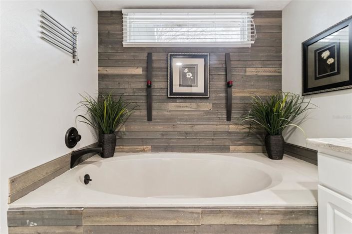 Image No.13-3 Bed Townhouse for sale