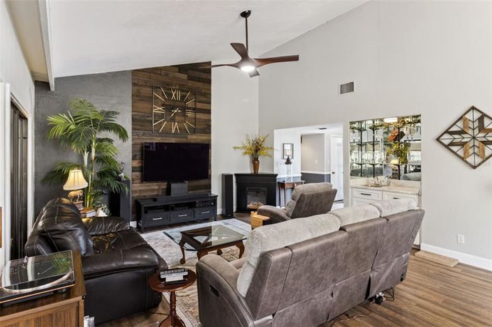 Image No.4-3 Bed Townhouse for sale