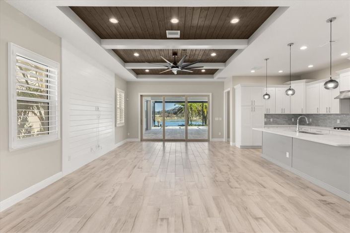 Image No.18-4 Bed House for sale