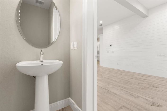 Image No.21-4 Bed House for sale