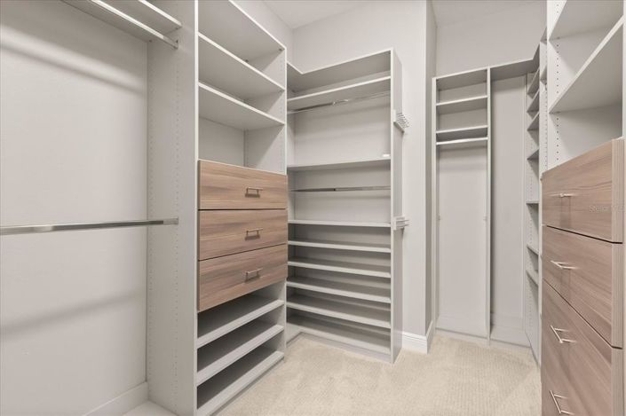 Image No.24-4 Bed House for sale