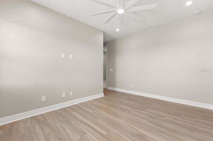 Image No.36-4 Bed House for sale