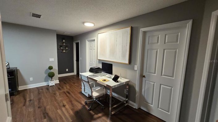 Image No.16-5 Bed House for sale