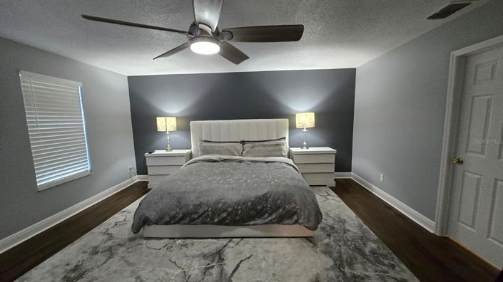 Image No.19-5 Bed House for sale