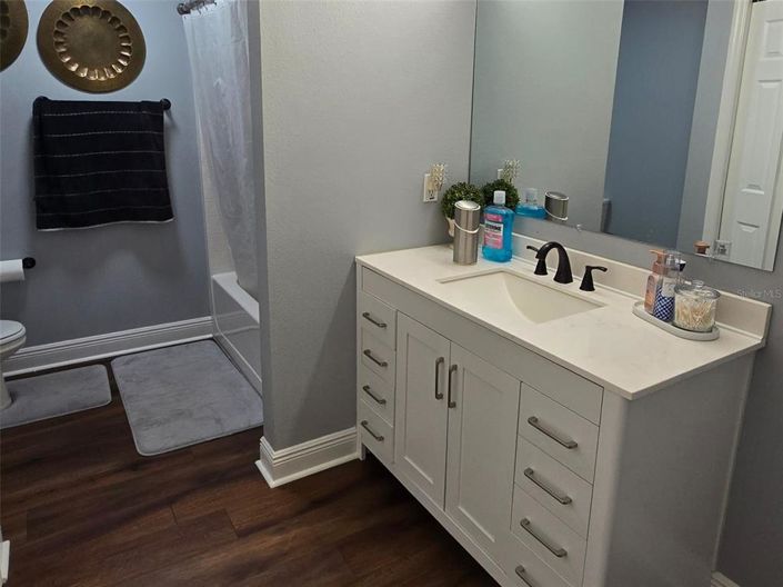 Image No.30-5 Bed House for sale