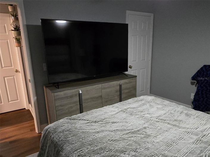 Image No.34-5 Bed House for sale