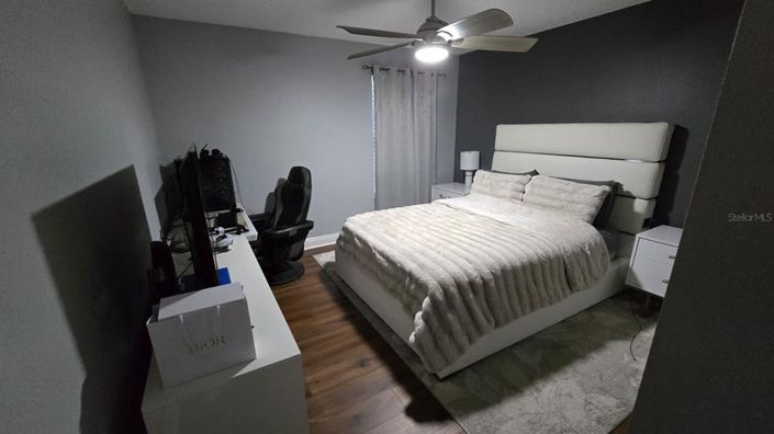 Image No.38-5 Bed House for sale