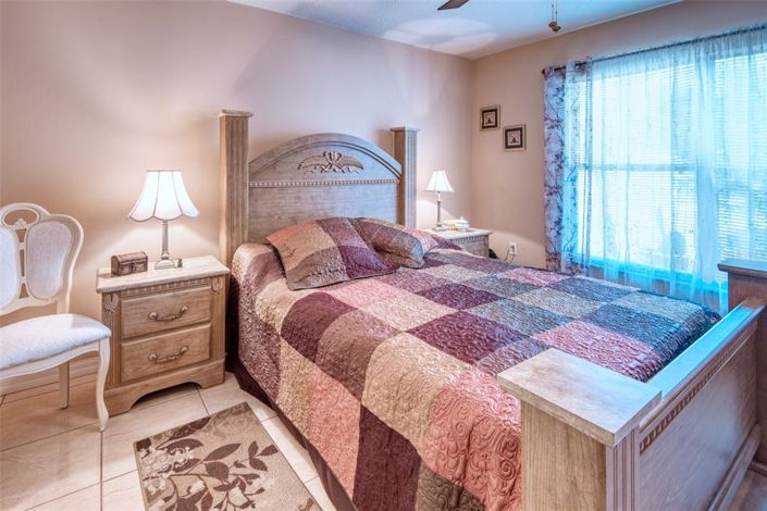 Image No.19-2 Bed House for sale